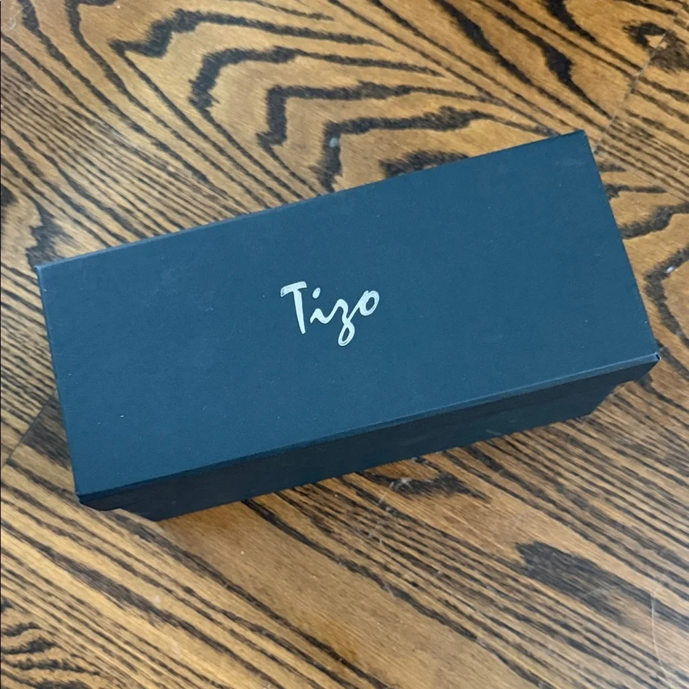 Crystal Tower Bud Vase by Tizo clear elegant NWT + box Gorgeous! - Picture 5 of 9